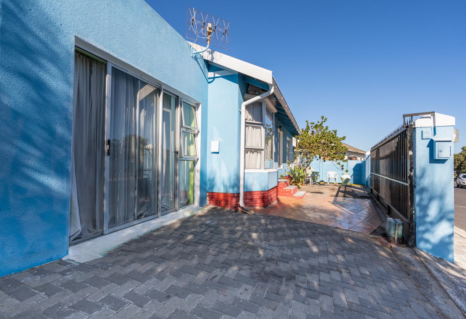 3 Bedroom Property for Sale in Rugby Western Cape